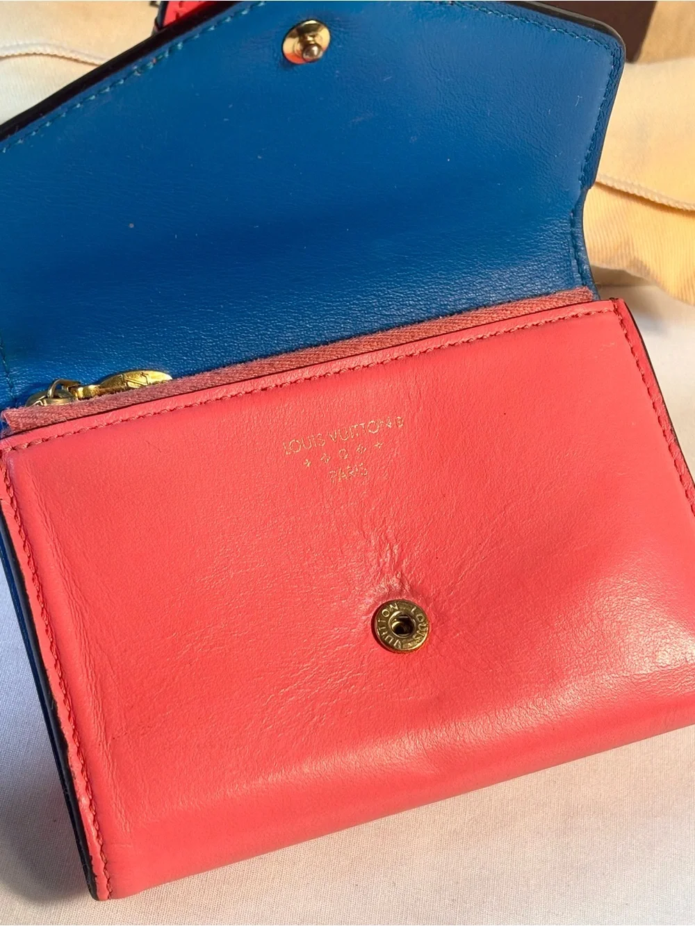 Louis Vuitton Pont 9 Compact Trifold - Picture 6 of 16